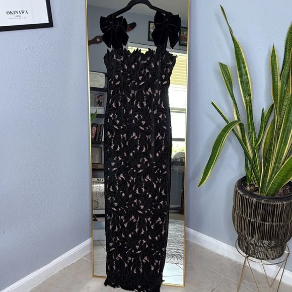 House of CB 'Tiff' Black Velvet Lace Maxi Dress NWT
